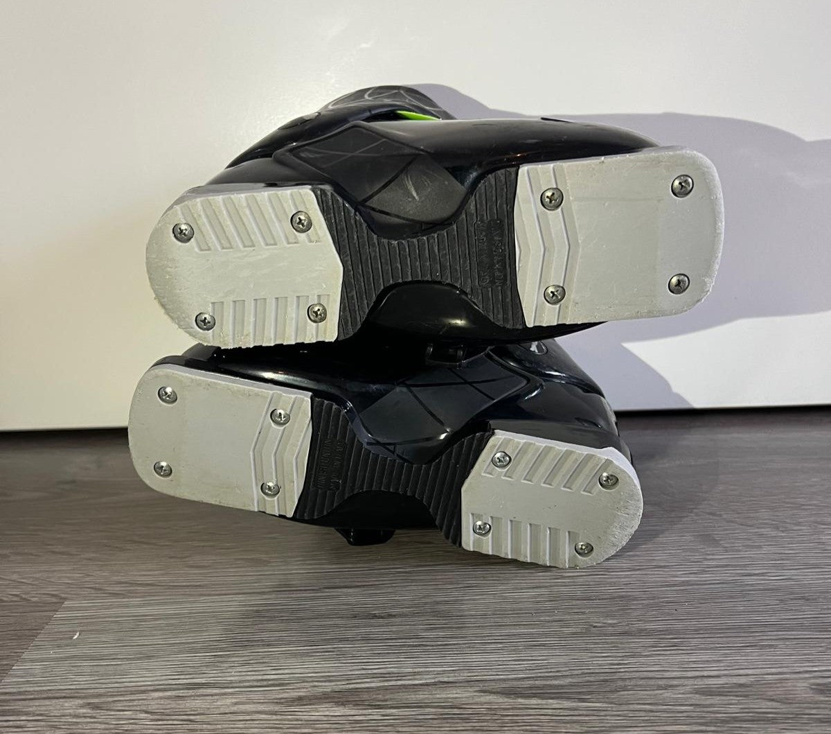 Ex pasmodel: K2 Xplorer 1 black/green kinder skischoenen mt 22.5